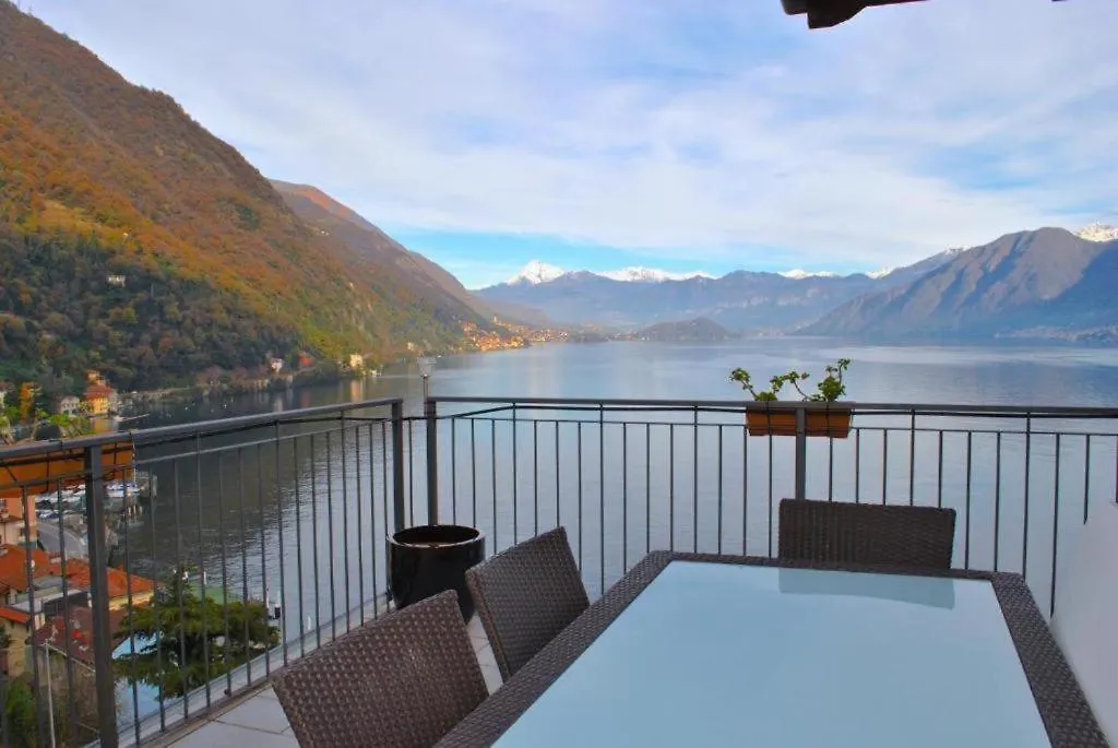 Apartamento Attico Con Grande Terrazza Vista Lago Argegno Italia