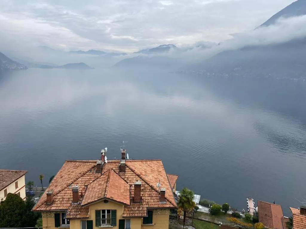 Attico Con Grande Terrazza Vista Lago Argegno 0*,  Italia
